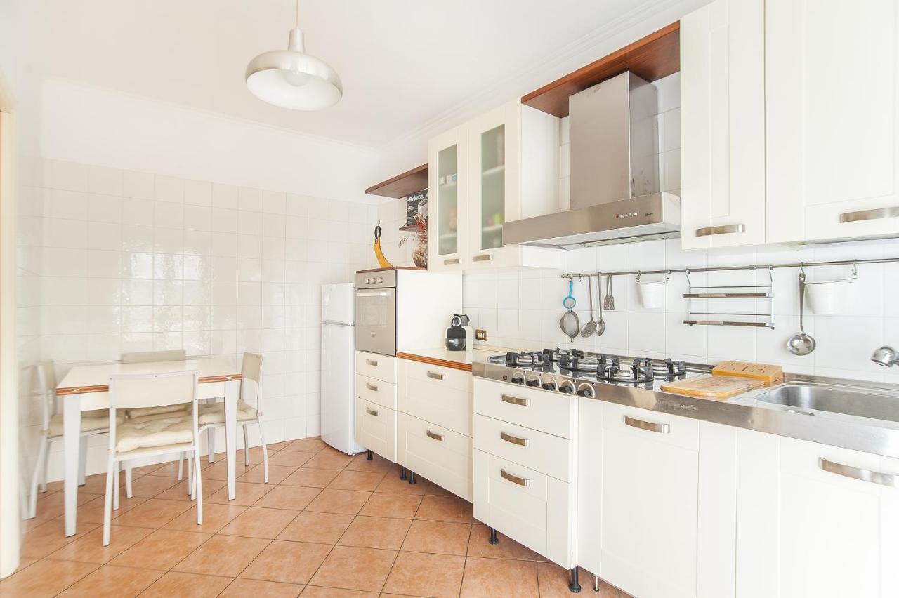 Eur Luminous And Large Family Terrace Apartment Rome Luaran gambar