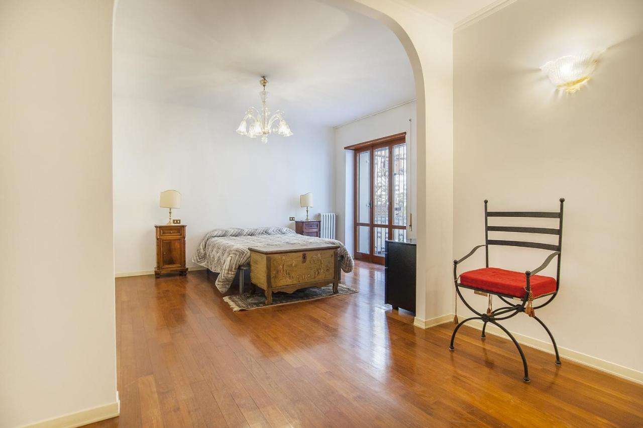 Eur Luminous And Large Family Terrace Apartment Rome Luaran gambar