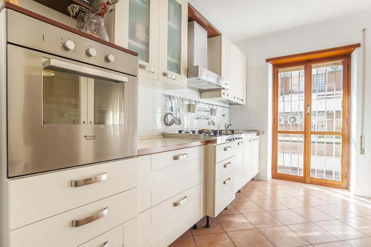 Eur Luminous And Large Family Terrace Apartment Rome Luaran gambar